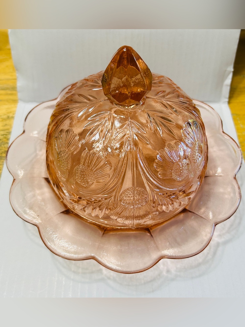 Vintage butter/cheese dis, flower pattern.